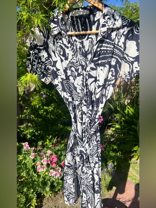 Banana Republic Dresses & Skirts - Vintage Banana Republic Navy and White Mini Dress